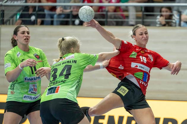 Handball Bundesliga Women,HBF, Season 2025 2026 Relegation SV Union Halle Neustadt vs Spreefüchse Berlin Halle, Germany 03 June 2026 In the picture from left Jonna Schaube Berlin and Lea Gruber Halle Halle Saale SWH Arena Sachsen Anhalt Germany
