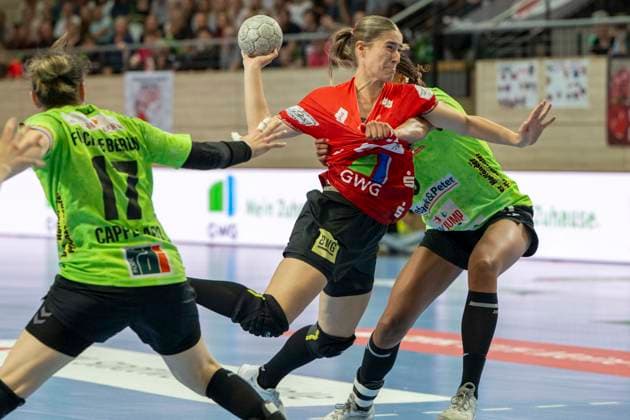 Handball Bundesliga Women,HBF, Season 2025 2026 Relegation SV Union Halle Neustadt vs Spreefüchse Berlin Halle, Germany 03 June 2026 In the picture from left Angela Cappellaro Berlin, Tabea Wipper Halle and Naomi Conze Berlin Halle Saale SWH Arena Sachsen Anhalt Germany