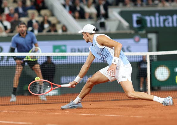 June 3, 2026, Paris, Ile De France, France: MATTEO ARNALDI of Italy during the match against M. Berrettini in the quarterfinals of tennis tournament Roland Garros, Paris, France. Paris France - ZUMAc278 20260603_zsp_c278_074 Copyright: xMarcinxCholewinskix