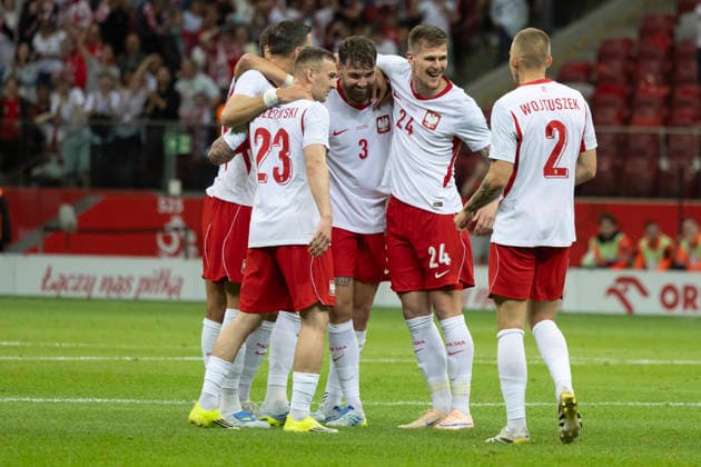 Fußball, Testspiel, Polen - Nigeria #6 Poland - Nigeria 03.06.2026 football, Warsaw, PGE National Stadium, FIFA , friendly international game match Poland - Nigeria ( mecz towarzyski, pilka nozna, Polska - Nigeria ) image shows: goal react Przemyslaw Wisniewski (3) Kacper Kozlowski (23) Karol Czubak (24) Norbert Wojtuszek (2) photo Katarzyna Plewczynska Fotostyk Copyright: xKatarzynaxPlewczynskax 20260603FCTKPKAPL7976