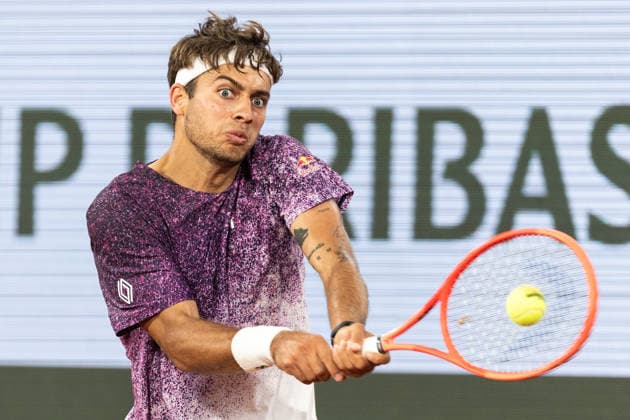 2026 French Open - Day Eleven Flavio Cobolli competes in his men s singles match against Felix Auger-Aliassime on day 11 of the French Open tennis tournament on Court Philippe Chatrier at the Roland-Garros Complex in Paris, France. Paris France  Copyright: xIbrahimxEzzatx originalFilename:ezzat-notitle260603_npP7g.jpg