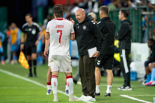National Team Test Match DR Congo Denmark Denmark s national coach Brian Riemer and Mathias Jensen during the national team test match between Denmark and DR Congo at Maurice Dufrasne Stadium in Liege, Belgium on Wednesday, June 3, 2026 Photo Bo Amstrup Ritzau Scanpix , Liege Belgium Mors  Copyright: BoxAmrstrupx xRitzauxScanpix BoxAmstrupx spdk20260603-224451-L