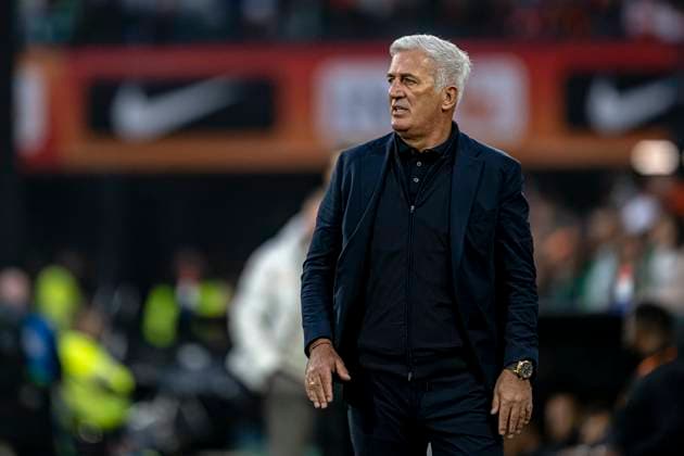 ROTTERDAM - National coach Vladimir Petkovic of the Algerian team during the 2026 World Cup friendly match between the Netherlands and Algeria at Stadium De Kuip on June 3, 2026, in Rotterdam, the Netherlands. (Photo by Stefan Koops EYE4IMAGES DeFodi Images) - *** ROTTERDAM National coach Vladimir Petkovic of the Algerian team during the 2026 World Cup friendly match between the Netherlands and Algeria at Stadium De Kuip on June 3, 2026, in Rotterdam, the Netherlands Photo by Stefan Koops EYE4IMAGES DeFodi Images