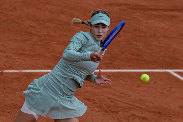 2026 French Open - Day Eleven Anna Kalinskaya returns the ball against Maja Chwalinska during the Roland Garros Grand Slam Tournament on June 3, 2026, in Paris, France. Paris France  Copyright: xRobertxSzaniszlox originalFilename:szaniszlo-notitle260603_npV4P.jpg