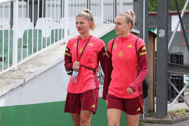 DFB U23 womens national team training Germany, 03 06 26 Julia Landenberger 20, Germany U23, RB Leipzig and Vanessa Diehm 4, Germany U23, TSG Hoffenheim Football, DFB U23 womens national team Germany trains on 03 06 26 at Alfred Kunze Sportpark Leipzig Leutzsch Copyright: xBEAUTIFULxSPORTS JanxKaeferx