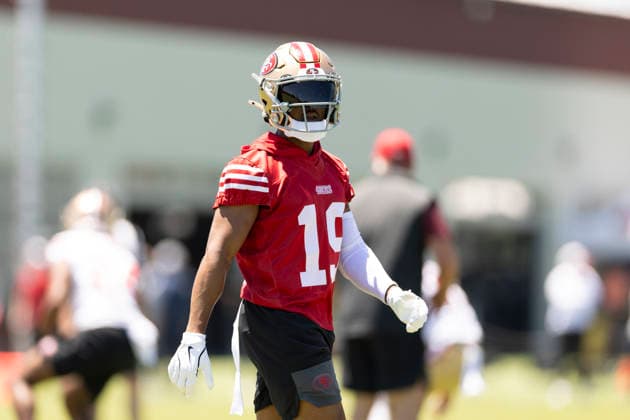 NFL, American Football Herren, USA San Francisco 49ers - Practice June 3, 2026; Santa Clara, California, USA; San Francisco 49ers wide receiver Jacob Cowing (19) warms up before practice at the SAP Performance Center adjacent to Levi™s Stadium. Mandatory Credit: Stan Szeto-Imagn Images Santa Clara California USA EDITORIAL USE ONLY Copyright: xStanxSzetox StanxSzetox iosphotos411494