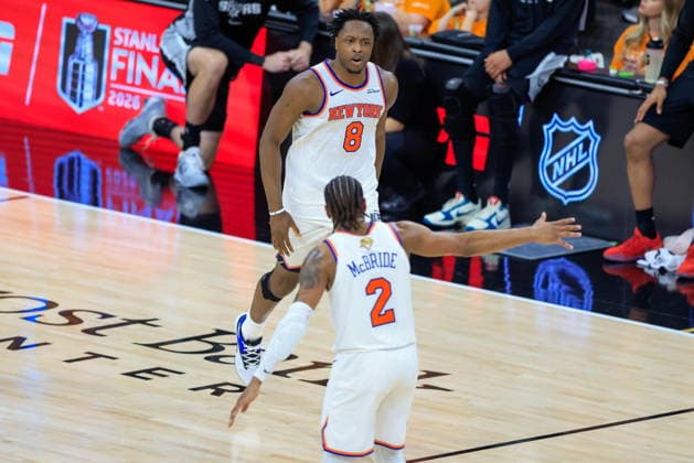 NBA, Basketball Herren, USA Finals Game 1 - New York Knicks at San Antonio Spurs New York Knicks forward Og Anunoby (L) and New York Knicks guard Miles McBride (R) celebrate after a basket is made during Game 1 of the NBA Finals between the New York Knicks and the San Antonio Spurs in San Antonio, Texas, USA, 03 June 2026. SAN ANTONIO United States  Copyright: xADAMxDAVISx