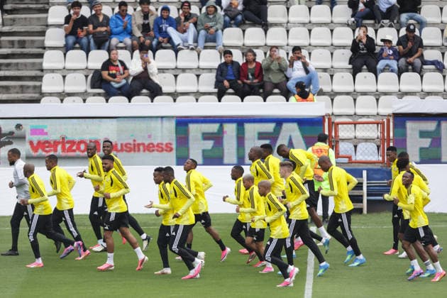 (260604) -- PACHUCA, June 4, 2026 -- Players of the South African national soccer team perform exercises during a team s open training session for the FIFA World Cup, WM, Weltmeisterschaft, Fussball 2026 at Hidalgo Stadium in Pachuca, Hidalgo State, Mexico, on June 3, 2026. (Photo by Xinhua) (SP)MEXICO-PACHUCA-FOOTBALL-FIFA WORLD CUP-SOUTH AFRICA TEAM TRAINING FranciscoxCanedo 