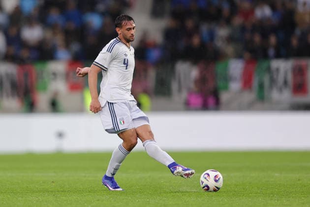 Fabio Chiarodia Italy 4 cropped, single image, action, full body football, season 2025 2026, friendly match, international match 03 06 2026 national team Luxembourg Italy LUX vs ITA Stade de Luxembourg, Luxembourg