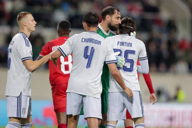 Gianluigi Donnarumma Goalkeeper Italy 1 with Fabio Chiarodia Italy 4 , Pietro Comuzzo Italy 15 , Niccolo Fortini Italy 25 Soccer, Season 2025 2026, Friendly match, International match 03 06 2026 National team Luxembourg Italy LUX vs ITA Stade de Luxembourg, Luxembourg