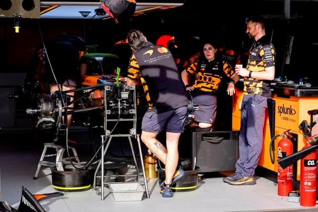 MONACO Mechanics at work on the car of Formula 1 driver Lando Norris or McLaren Mastercard Formula 1 Team during the Formula 1 Monaco Grand Prix on the Monaco Street Circuit on June 4, 2026 in Monaco, Monaco Photo by DeFodi Images