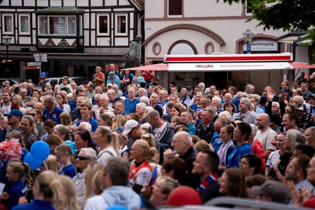 HSG Blomberg Lippe championship celebration, 3 6 2026, Season 2025 2026, Blomberg The fans of HSG Blomberg Lippe GER at the championship celebration on the Blomberg market square Blomberg market square Blomberg Germany