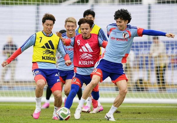 Football: Japan players train in Mexico Members of the Japan men s national football team practice on June 3, 2026, during their pre-World Cup camp in Monterrey, Mexico.  A14AA0005617668P