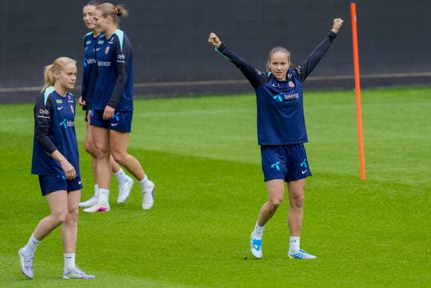 Womens national football team Oslo 20260604 Julie Blakstad and Guro Reiten prepare for the World Cup qualifier against Germany at Ullevaal Stadium Photo Javad Parsa NTB Oslo Norway EDITORIAL USE ONLY RESTRICTED USE FOR BETTING COMPANIES  Copyright: xJavadxParsax xNTBx