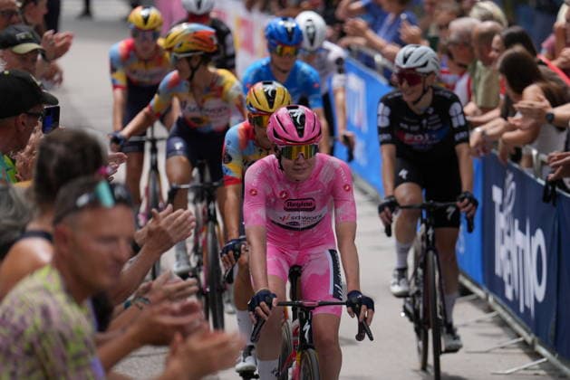 Netherlands™s Anna van der Breggen of Team SD Worx - Protime™s pink jersey during Stage 6 of the Giro d™Italia Women, from Ala to Brescello, Italy, Tuesday, June 4, 2026  Copyright: xDavidexSpada LaPressex