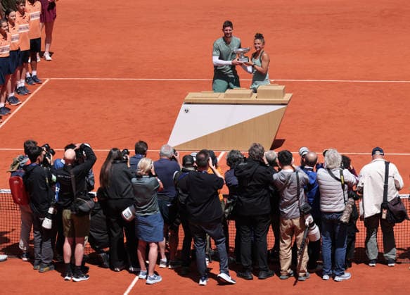 Winner Sara Errani, Andrea Vavassori, Mixed Doubles, Mixed Doubles, Award Ceremony, Presentation Tennis French Open 2026 Roland Garros Paris France 4 June 2026 Copyright: xJuergenxHasenkopfx