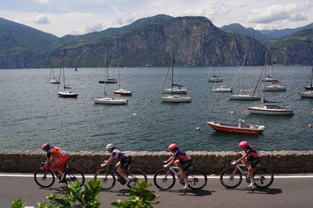 The pack rides during Stage 6 of the Giro d™Italia Women, from Ala to Brescello, Italy - Thursday June 4, 2026  Copyright: xMarcoxAlpozzi LaPressex