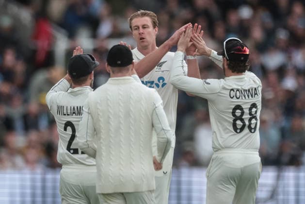 1st Rothesay Test Match Day 1 England vs New Zealand Kyle Jamieson of New Zealand celebrates the wicket of Jamie Smith of England during the 1st Rothesay Test Match Day 1 England vs New Zealand at Lords, London, United Kingdom on 04 June 2026 (Photo by Mark Cosgrove News Images) London Lords Middlesex United Kingdom Copyright: xMarkxCosgrove NewsxImagesx