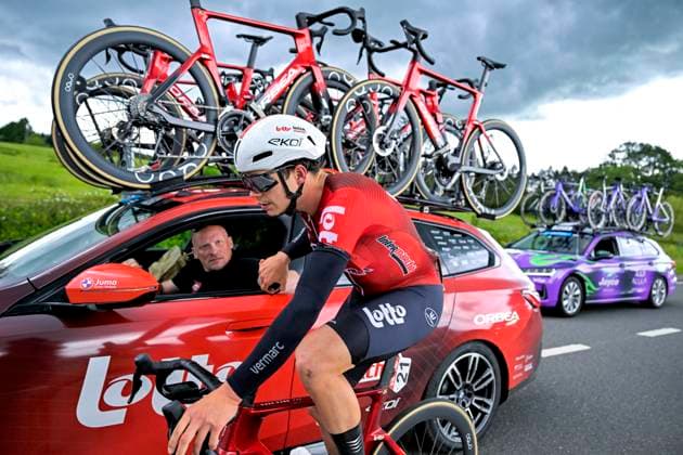 Tour de Wallonie 2026 Stage 4 EUPEN, BELGIUM - JUNE 04 : De Lie Arnaud (BEL) of Lotto Intermarche with the team car during stage 4 of the 47th edition of Ethias Tour de Wallonie an UCI ProSeries 2.Pro cycling road race stage for Men Elite of 166.7 km with start in Dison and finish in Eupen on June 4, 2026 in Eupen, Belgium, 04 06 2026 ( Motordriver Pieter Van Herzele - Eupen Belgium  Copyright: xSesx