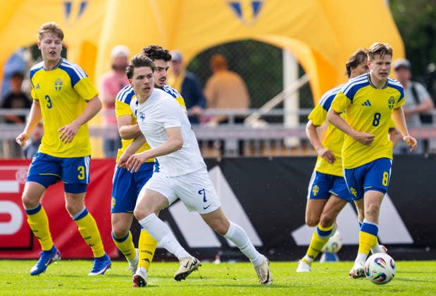 260604 Bleon Kurtulus of Sweden and Julius Körkkö of Finland during the under 21 international friendly football match between Sweden and Finland on June 4, 2026 in Kalmar Photo Suvad Mrkonjic BILDBYRAN COP 170 SM0468 fotboll football soccer fotball under 21 u21 sverige sweden finland bbeng  Copyright: SUVADxMRKONJIC BB260604SM028