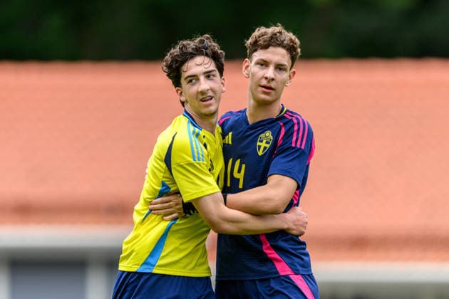 Sport Bilder des Tages 260604 Elion Imeri and Lino Wernberg Hyppänen during an intrasquad match with the Swedish national under 17 national team, Nationalteam on June 4, 2026 in Malmö. Photo: Mathilda Schuler BILDBYRAN kod MA MA0988 fotboll football soccer fotball landslag U17, U 17 sweden national teams bbeng intrasquad match internmatch *** 260604 Elion Imeri and Lino Wernberg Hyppänen during an intrasquad match with the Swedish national under 17 national team on June 4, 2026 in Malmö Photo Mathilda Schuler BILDBYRAN kod MA MA0988 fotboll football soccer fotball landslag u17 sweden national teams bbeng intrasquad match internmatch  Copyright: MATHILDAxSCHULER BB260604MA081