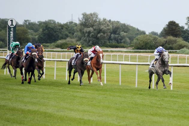 04 06 2026, Iffezheim, Baden Wuerttemberg, GER Sir Tommy Cen with Aurelien Lemaitre wins the Kronimus 48 Badener Meile Galopprennbahn Baden Baden, Iffezheim Horse, Jockey, Sir Tommy Cen, Lemaitre, Victory, Finish, Finish 260604B985IFFEZHEIM JPG
