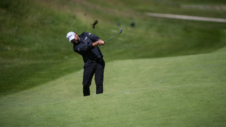 KLM Open - Round 1 Matthew Baldwin of England plays his second shot from the bunker of the 10th hole during the first round of the KLM Open at The International in Amsterdam, Netherlands, on June 4, 2026. Amsterdam Netherlands  Copyright: xAndyxAstfalckx originalFilename:astfalck-klmopenr260604_npH8A.jpg