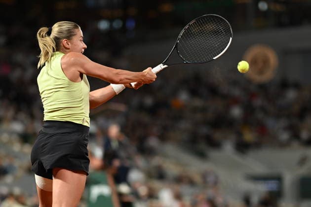2026 French Open (Roland-Garros) - Day 12 PARIS, FRANCE - JUNE 4: Maja Chwalinska of Poland in action against Diana Shnaider (not seen) during their women s singles semi-final match on the twelfth day of the French Open at Philippe-Chatrier Court in Paris, France, on June 4, 2026. Burak Akbulut Anadolu Paris France. Editorial use only. Please get in touch for any other usage.  Copyright: x2026xAnadoluxBurakxAkbulutx