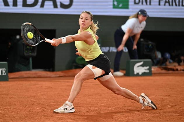 2026 French Open (Roland-Garros) - Day 12 PARIS, FRANCE - JUNE 4: Maja Chwalinska of Poland and Diana Shnaider compete during their women s singles semi-final match on the twelfth day of the French Open at Philippe-Chatrier Court in Paris, France, on June 4, 2026. Mustafa Yalcin Anadolu Paris France. Editorial use only. Please get in touch for any other usage.  Copyright: x2026xAnadoluxMustafaxYalcinx