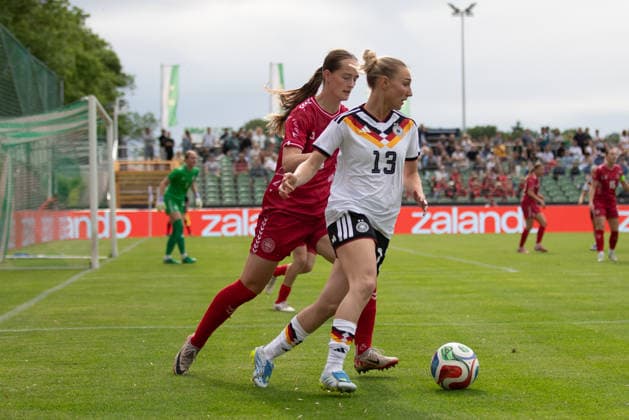 GER, Leipzig, DFB, Football, Womens football, international friendly, Germany U23 vs Denmark U23 in picture f l Sophie Nachtigall Germany U23 13 , duel 04 06 2026, Alfred Kunze Sportpark Leipzig DFB REGULATIONS PROHIBIT ANY USE OF PHOTOGRAPHS AS IMAGE SEQUENCES AND OR QUASI VIDEO, Copyright: HMBxMedia PaulxFritz