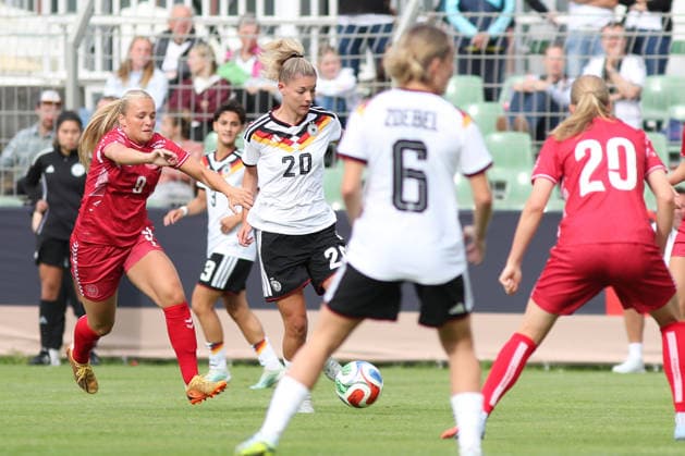 Soccer, U23 Women Germany Denmark, 04 06 26 Julia Landenberger 20, Germany U23, RB Leipzig before Mai Wendicke 9, Denmark U23 Soccer, Test match U23 Women Germany Denmark on 04 06 26 at Alfred Kunze Sportpark Leipzig Leutzsch Copyright: xBEAUTIFULxSPORTS JanxKaeferx