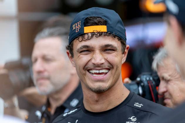 MONTE-CARLO, MONACO - JUNE 04: Lando Norris (1) of Great Britain and McLaren Mastercard F1 Team celebrates McLaren™s 1000th Grand Prix during preview day ahead of the F1 Grand Prix of Monaco at Circuit de Monaco on June 04, 2026 in Monte-Carlo, Monaco. (Photo by Bob Kupbens Icon Sportswire) AUTO: JUN 04 F1 Monaco Grand Prix EDITORIAL USE ONLY Icon2606040081