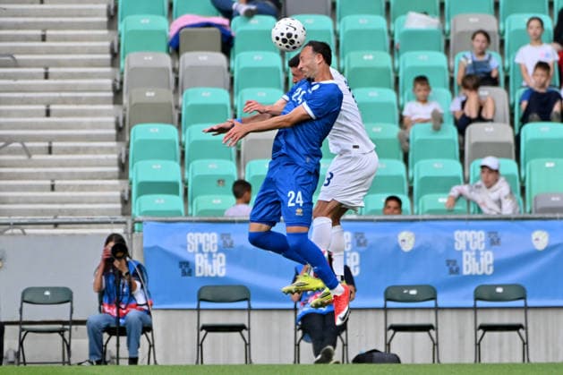 LJUBLJANA, SLOVENIA - JUNE 04: Stavros Georgiou of Cyprus (L) in action against Erik Janza of Slovenia (R) during the International men’s football Friendly match between Slovenia and Cyprus at Stadium Stozice, Ljubljana on June 04, 2026 in Ljubljana, Slovenia. (Photo by Igor Kupljenik Sports Press Photo).  Copyright: xIgorxKupljenikx xSPPx Sportspressphoto_SPR160720