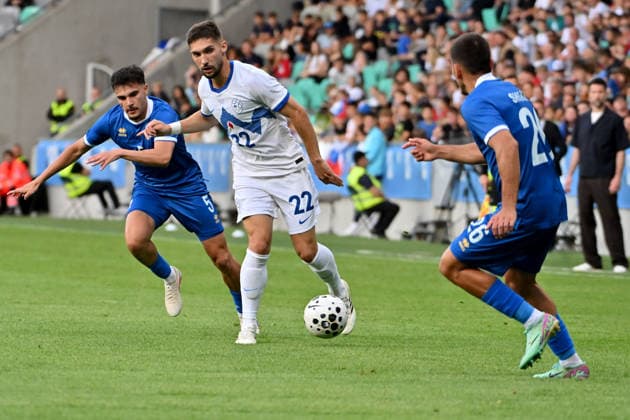 LJUBLJANA, SLOVENIA - JUNE 04: Adam Gnezda Cerin of Slovenia (C) in action against Charalampos Charalampous of Cyprus (L) during the International men’s football Friendly match between Slovenia and Cyprus at Stadium Stozice, Ljubljana on June 04, 2026 in Ljubljana, Slovenia. (Photo by Igor Kupljenik Sports Press Photo).  Copyright: xIgorxKupljenikx xSPPx Sportspressphoto_SPR160722