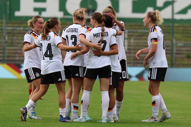 Germany U23 womens friendly 2025 2026, Germany U23 vs Denmark U23, Alfred Kunze Sportpark Leipzig Goal and celebration by Dilara Acikgöz Germany U23 women, 3 to 2 0 Copyright: xLucasxWalterx