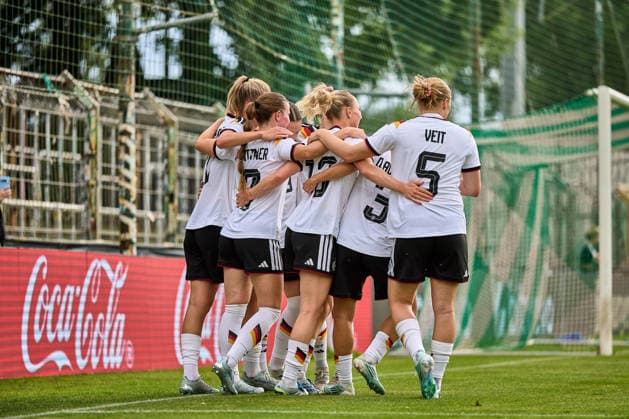04 06 2026, GER, Womens soccer, International test matches, Friendly match, 2026, Germany U23 Denmark U23 team, Germany, Cheering after 1 0 Leipzig Alfred Kunze Sportpark Sachsen Germany