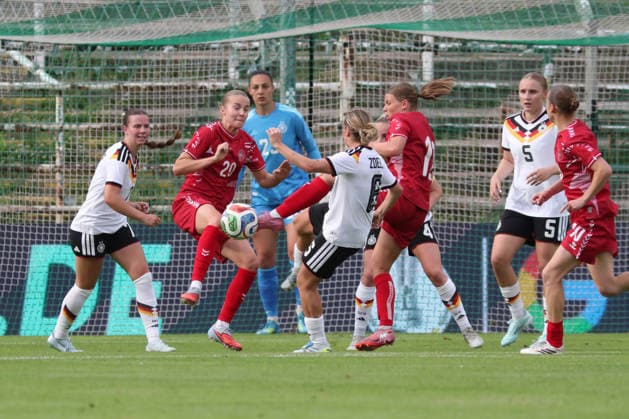 Soccer, U23 Women Germany Denmark, 04 06 26 Therese Vestermark 20, Denmark U23 creates danger in front of the German goal Football, Test match U23 Women Germany Denmark on 04 06 26 at Alfred Kunze Sportpark Leipzig Leutzsch Copyright: xBEAUTIFULxSPORTS JanxKaeferx