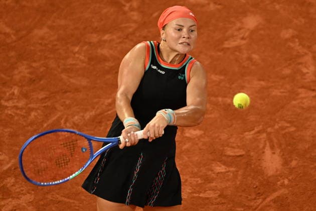 2026 French Open (Roland-Garros) - Day 12 PARIS, FRANCE - JUNE 4: Maja Chwalinska of Poland and Diana Shnaider compete during their women s singles semi-final match on the twelfth day of the French Open at Philippe-Chatrier Court in Paris, France, on June 4, 2026. Burak Akbulut Anadolu Paris France. Editorial use only. Please get in touch for any other usage.  Copyright: x2026xAnadoluxBurakxAkbulutx