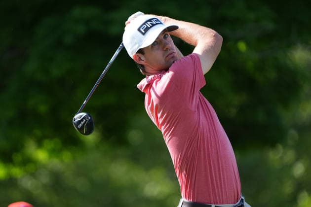 DUBLIN, OH - JUNE 04: Alex Smalley of United States plays his shot from the fifth tee during first round of the Memorial Tournament on June 04, 2026 at the Muirfield Village Golf Club in Dublin, Ohio. (Photo by Jason Mowry Icon Sportswire) GOLF: JUN 04 PGA, Golf Herren the Memorial Tournament presented by Workday EDITORIAL USE ONLY Icon260604024