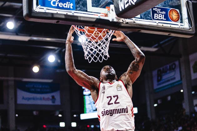 easyCreditBBL, Playoff semi-final 3, Telekom Baskets Bonn vs FC Bayern Basketball, 4 6 2026 Isiaha Mike FC BAYERN MÜNCHEN BASKETBALL 22 dunkt easyCreditBBL, Playoff semi-final 3, Telekom Baskets Bonn vs FC Bayern Basketball, 4 6 2026, Telekom Dome Bonn Copyright: xBEAUTIFULxSPORTS Derixx