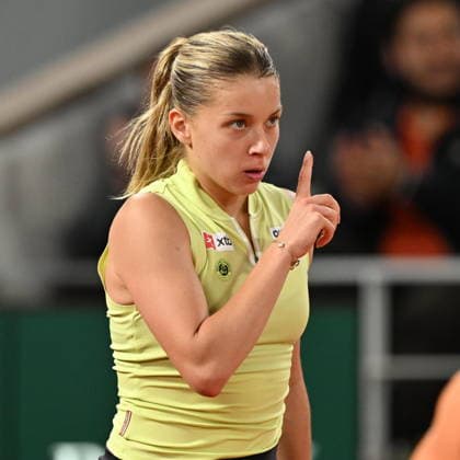 2026 French Open (Roland-Garros) - Day 12 PARIS, FRANCE - JUNE 04: Maja Chwalinska of Poland in action against Diana Shnaider (not seen) during their Women s Singles semi-final match on Day Twelve of the 2026 French Open at Roland Garros on June 04, 2026 in Paris, France. Mustafa Yalcin Anadolu Paris France. Editorial use only. Please get in touch for any other usage.  Copyright: x2026xAnadoluxMustafaxYalcinx