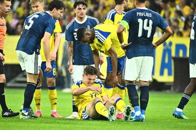 STOCKHOLM, SWEDEN 20260604 Sweden s Viktor Gyökeres is in pain during Thursday s friendly international soccer match between Sweden and Greece at Strawberry Arena ahead of this summer s World Cup STOCKHOLM SWEDEN x10090x  Copyright: xClaudioxBresciani TTx INTERNATIONAL MATCH SWEDEN-GREECE