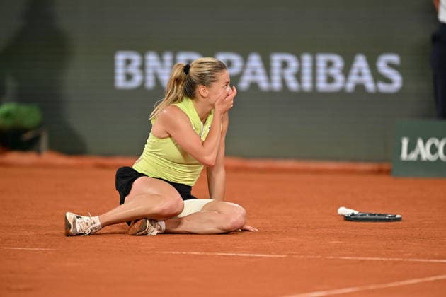 2026 French Open (Roland-Garros) - Day 12 PARIS, FRANCE - JUNE 4: Maja Chwalinska of Poland celebrates after winning against Diana Shnaider (not seen) during their Women s Singles semi-final match on Day Twelve of the 2026 French Open at Roland Garros in Paris, France on June 4, 2026. Mustafa Yalcin Anadolu Paris France. Editorial use only. Please get in touch for any other usage.  Copyright: x2026xAnadoluxMustafaxYalcinx