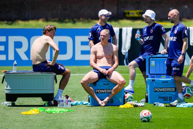 World Cup 2026 Greensboro, USA 20260604 Sander Berge and Erling Braut Haaland during training with the Norwegian men s national football team at The University of North Carolina Greensboro UNCG Photo Fredrik Varfjell NTB Greensboro United States EDITORIAL USE ONLY RESTRICTED USE FOR BETTING COMPANIES  Copyright: xFredrikxVarfjellx xNTBx