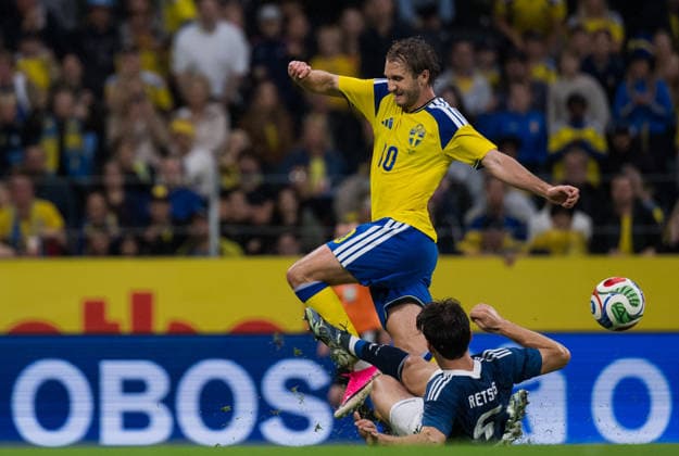 260604 Benjamin Nygren of Sweden and Panagiotis Retsos of Greece during the international friendly football match between Sweden and Greece on June 4, 2026 in Stockholm Photo Joel Marklund BILDBYRAN kod JM JM0822 bbeng fotboll football soccer fotball träningslandskamp international friendly sverige sweden sverige a grekland greece  Copyright: JOELxMARKLUND BB260604JM033