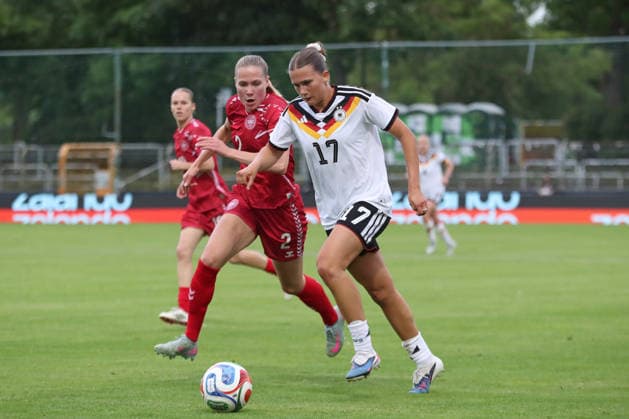 Soccer, U23 Women Germany Denmark, 04 06 26 Julia Mickenhagen 17, Germany U23, Bayer Leverkusen vs Julie Mathiasen 2, Denmark U23 Soccer, Test match U23 Women Germany Denmark on 04 06 26 at Alfred Kunze Sportpark Leipzig Leutzsch Copyright: xBEAUTIFULxSPORTS JanxKaeferx