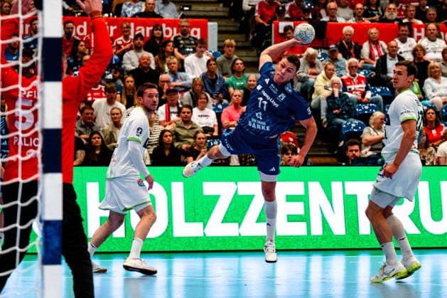 04 06 2026, xdobgx, Handball Daikin HBL, Handball Sport Verein Hamburg HSG Wetzlar v l Nicolaj Jorgensen Handball Sport Verein Hamburg, 11 throwing, in action, throwing Hamburg