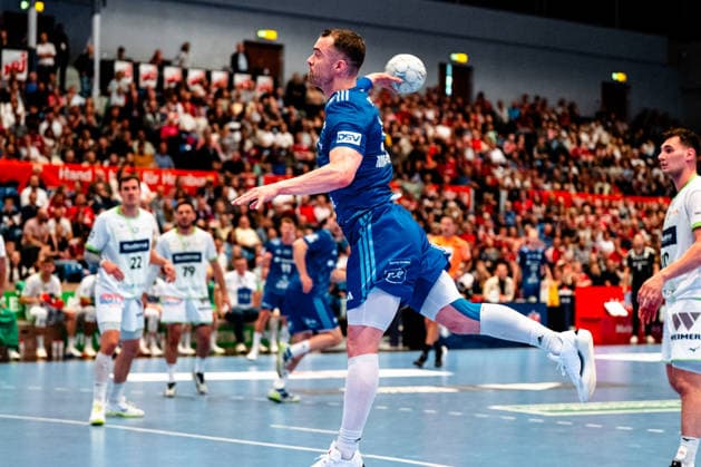 04 06 2026, xdobgx, Handball Daikin HBL, Handball Sport Verein Hamburg HSG Wetzlar v l Casper Ulrich Mortensen Handball Sport Verein Hamburg, 51 throwing, in action, throwing Hamburg