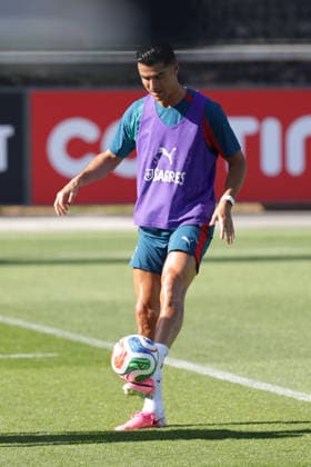 Training of the Portuguese national football team in the football city of Oeiras Portugal, June 4, 2026, in Alges, Portugal Cristiano Ronaldo Portugal ,7 Copyright: HMBxMedia FernandoxSoares