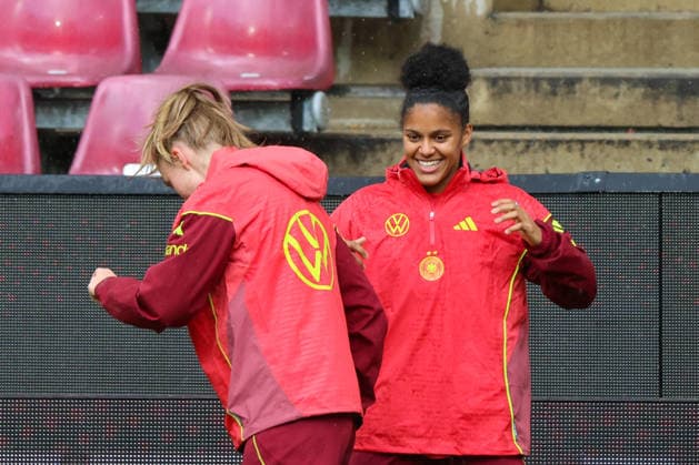 Cologne, Germany 04 06 2026 Training of the DFB women final training before the World Cup qualifier Germany vs Norway In the picture from left the second Shekiera Martinez Germany Copyright: HMBxMedia MadeleinexFantini